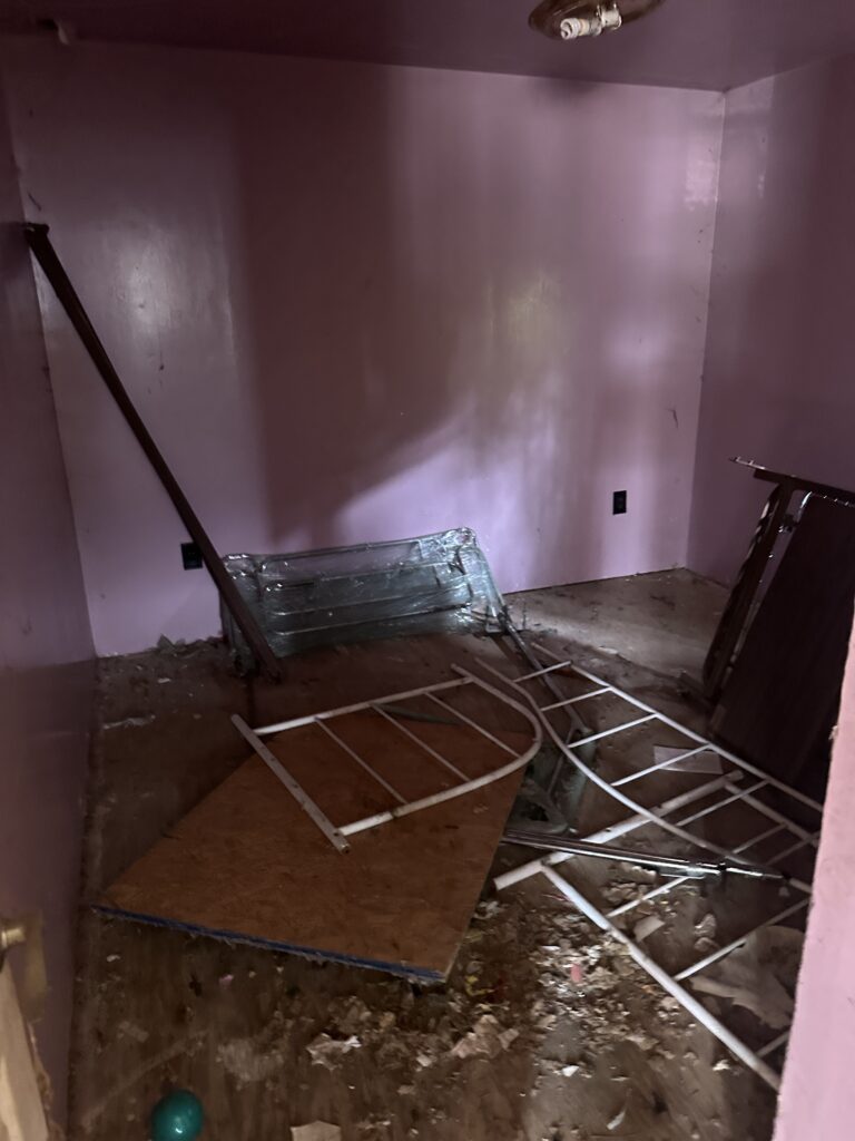 Additional bedroom at 408 & 410 3rd Avenue, Beaver Falls PA suitable for guest room, nursery, or home office.